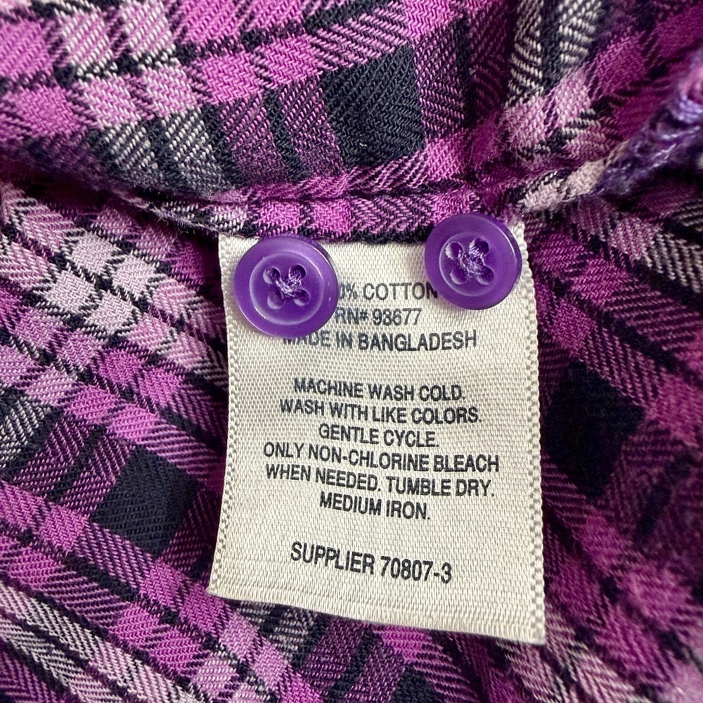 ST JOHN’S BAY, WOMENS LONG SLEEVE, BUTTON-DOWN SHIRT IN PURPLE PLAID. SIZE L - Picture 8 of 8